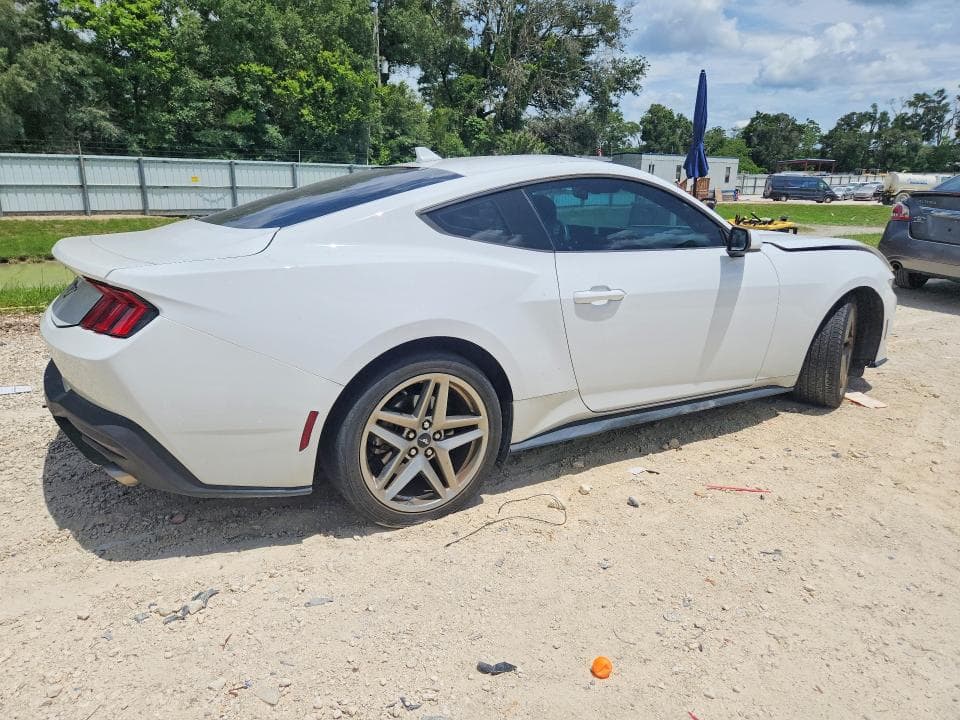 2024 FORD MUSTANG 3
