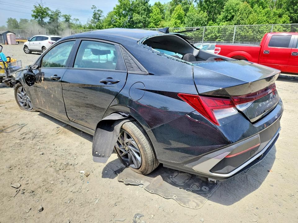 2024 HYUNDAI ELANTRA BLUE 2