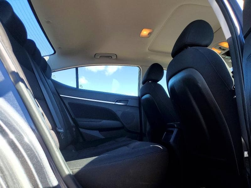 2019 HYUNDAI ELANTRA SE 10