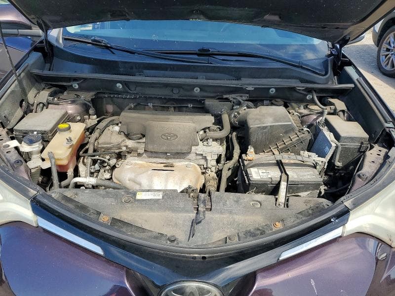 2018 TOYOTA RAV4 XLE 12