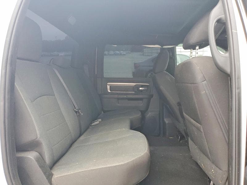 2022 RAM 1500 CLASSIC SLT 10