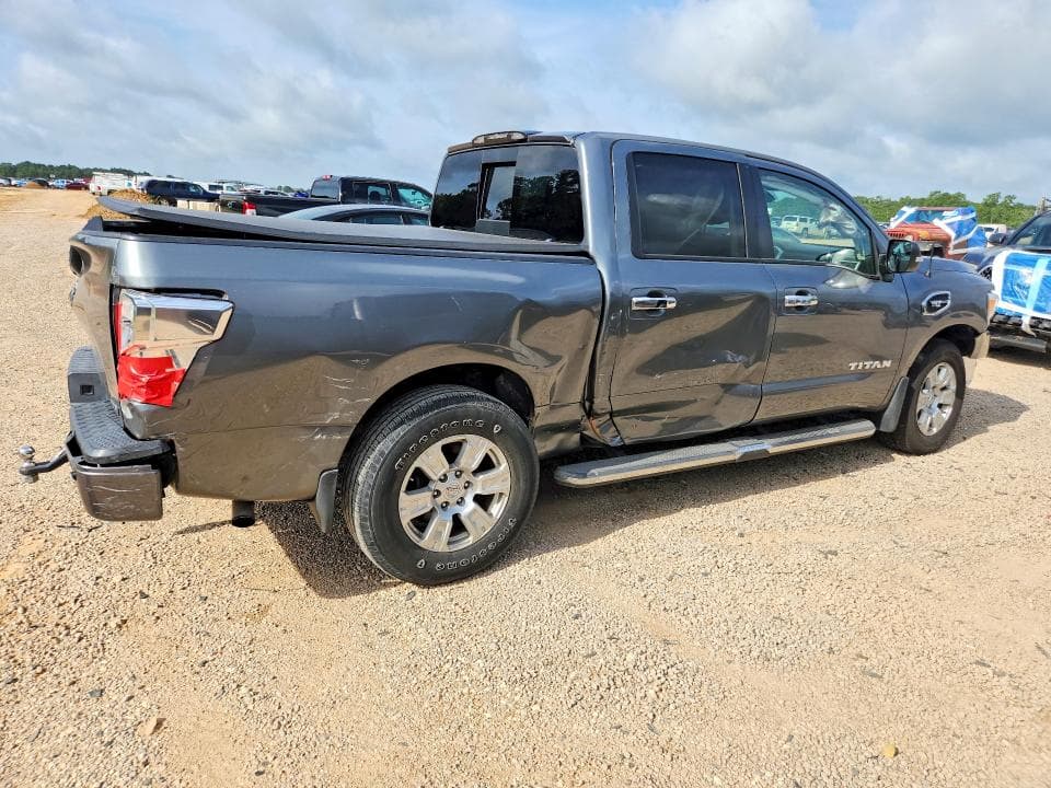 2017 NISSAN TITAN SV 3
