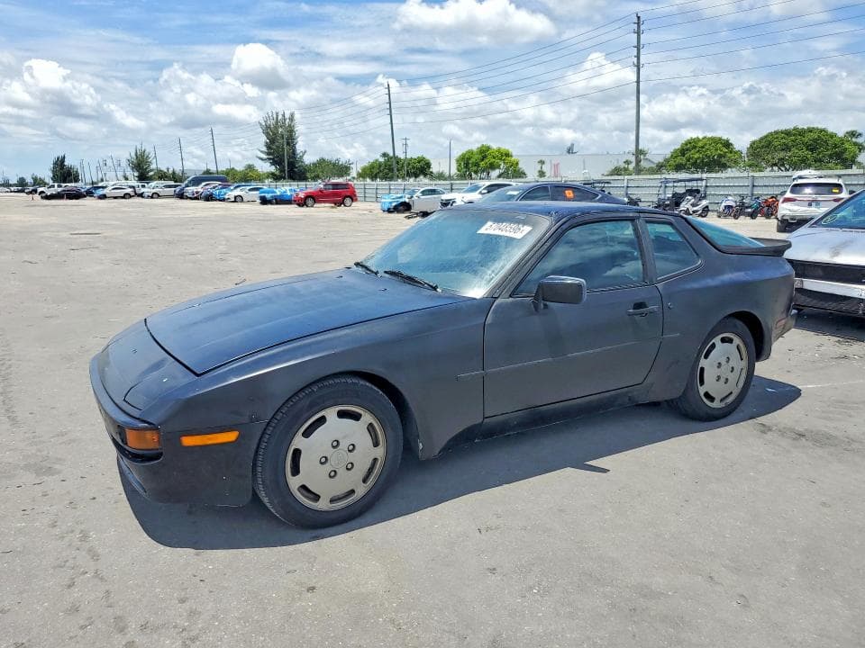 1987 PORSCHE 944