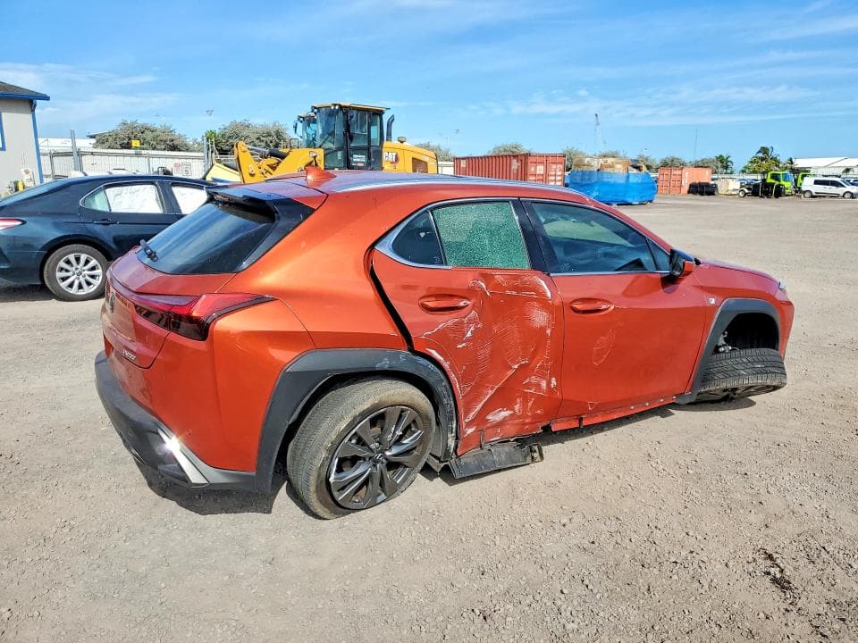 2019 LEXUS UX 200 3