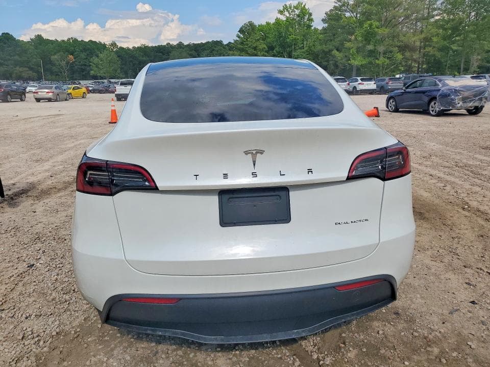 2023 TESLA MODEL Y 6