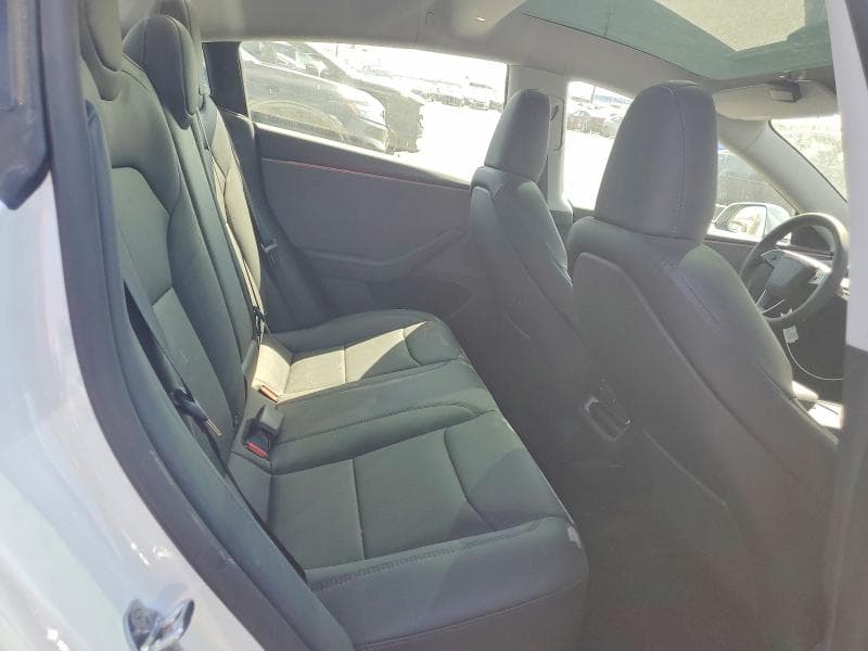 2026 TESLA MODEL 3 10