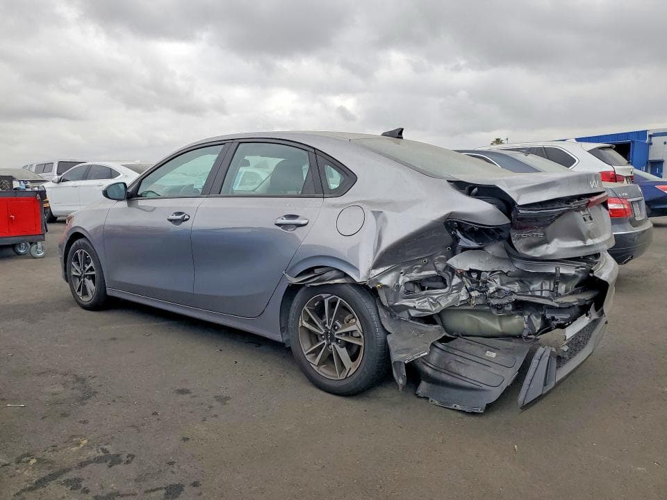 2023 KIA FORTE LXS 2