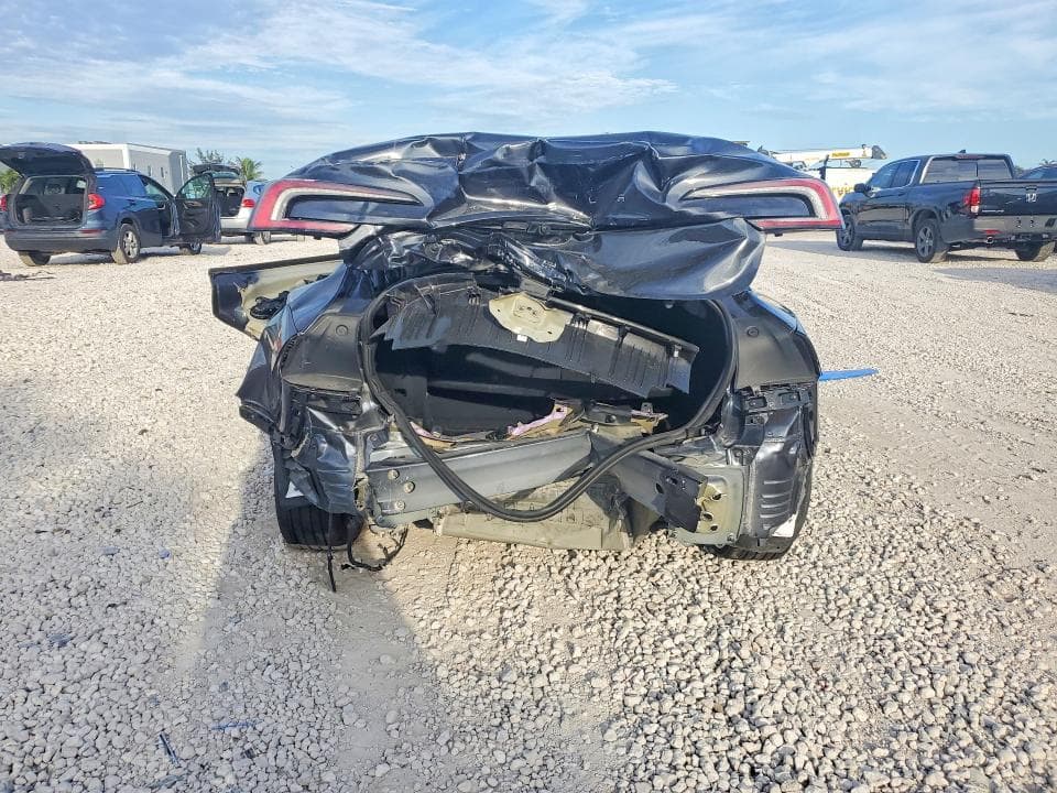 2025 TESLA MODEL 3 6
