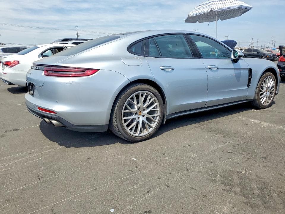 2017 PORSCHE PANAMERA 4S 3
