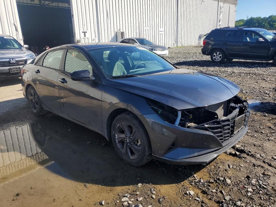 2022 HYUNDAI ELANTRA SEL 4