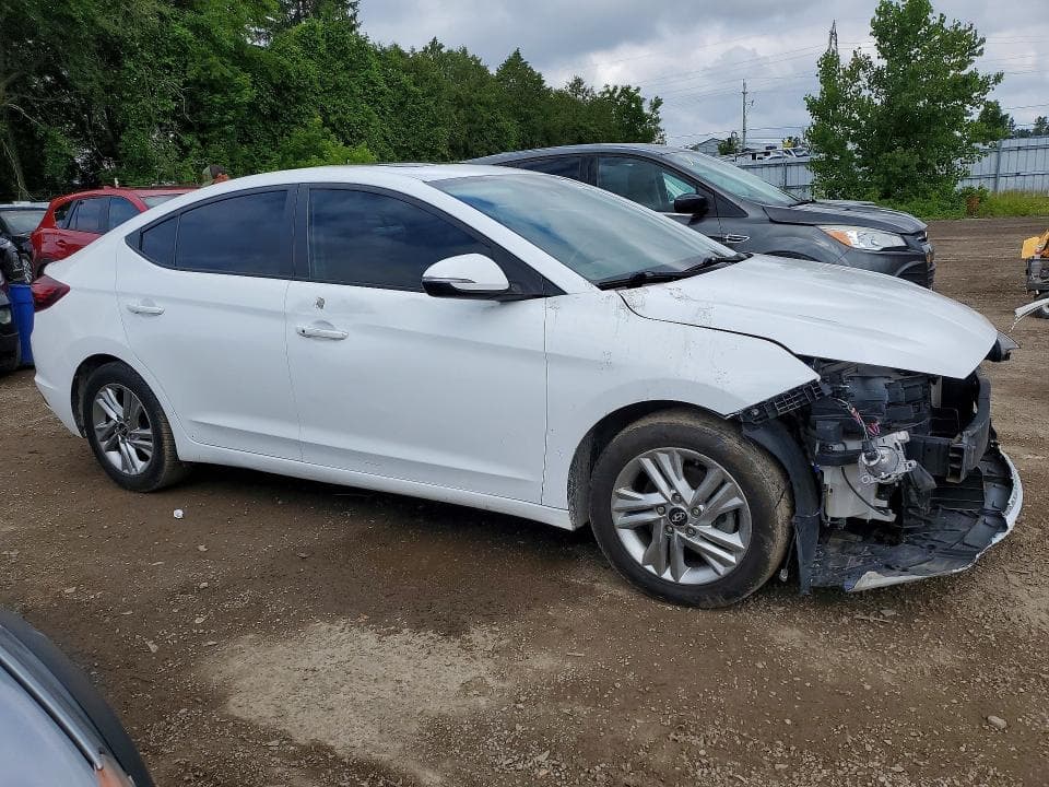 2020 HYUNDAI ELANTRA SEL 4
