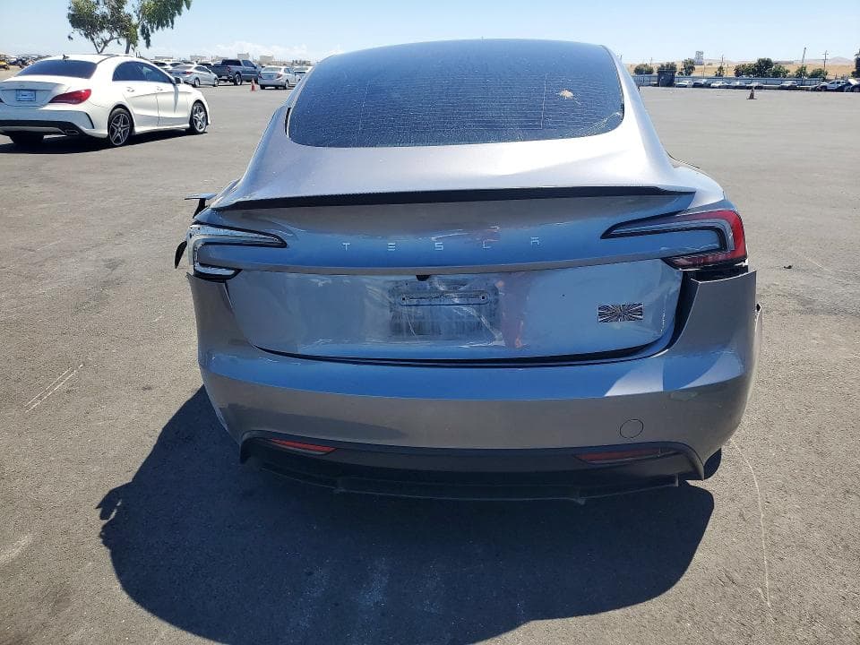 2025 TESLA MODEL 3 6