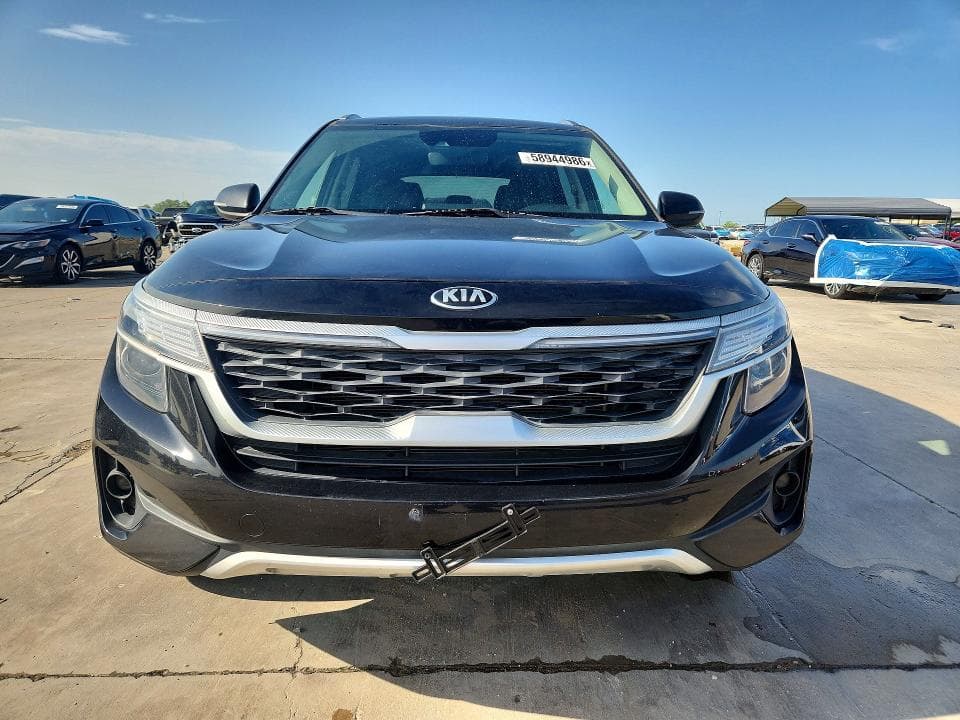 2021 KIA SELTOS S 5