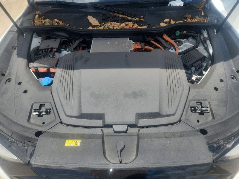 2024 AUDI Q8 E-TRON SPORTBACK PREMIUM PLUS 12