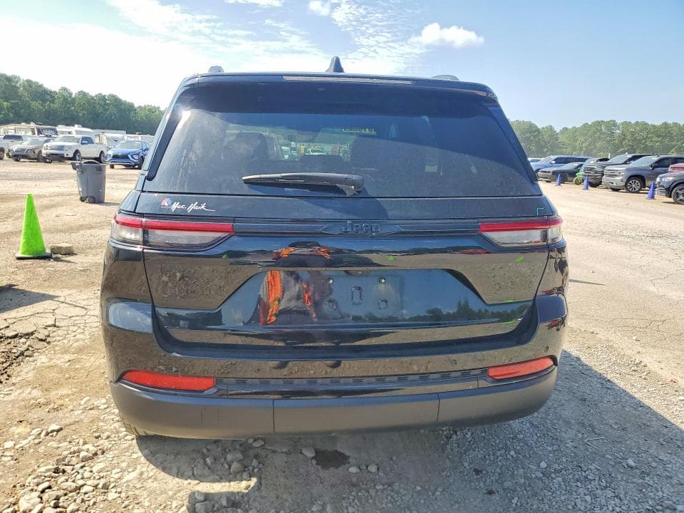 2025 JEEP GRAND CHEROKEE LAREDO 6