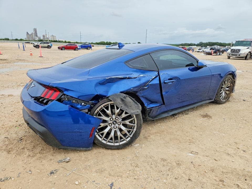 2024 FORD MUSTANG 3