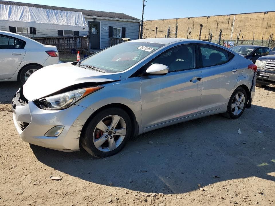 2013 HYUNDAI ELANTRA