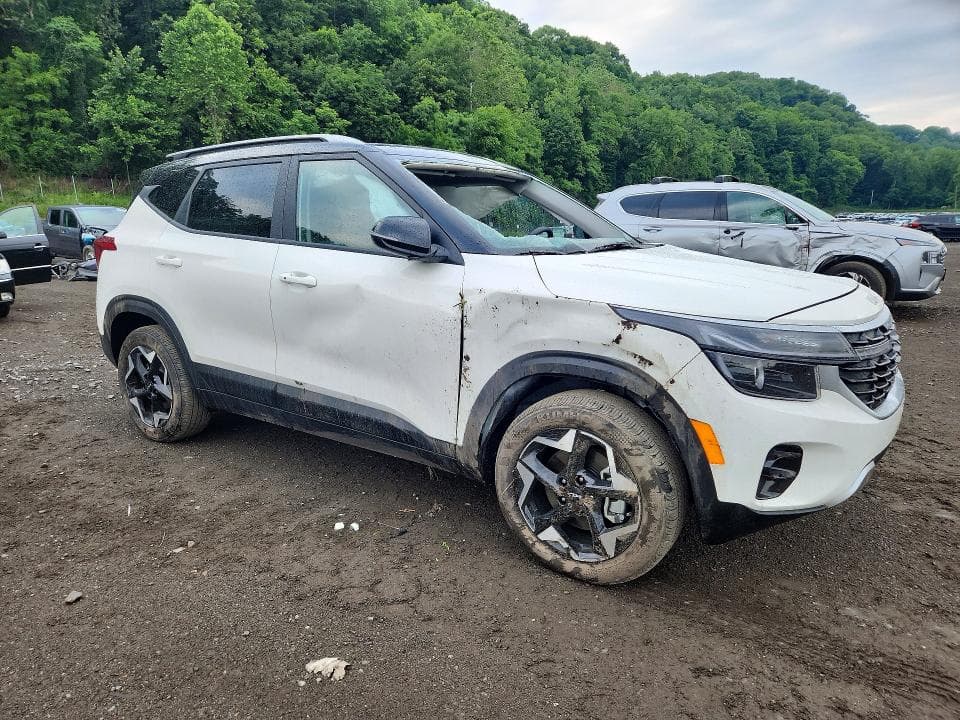 2025 KIA SELTOS S 4