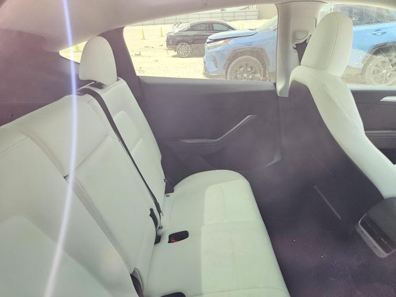2024 TESLA MODEL Y 10