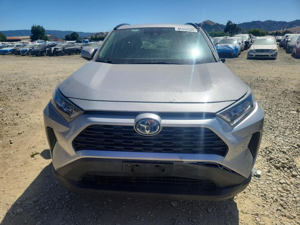 2020 TOYOTA RAV4 LE 5