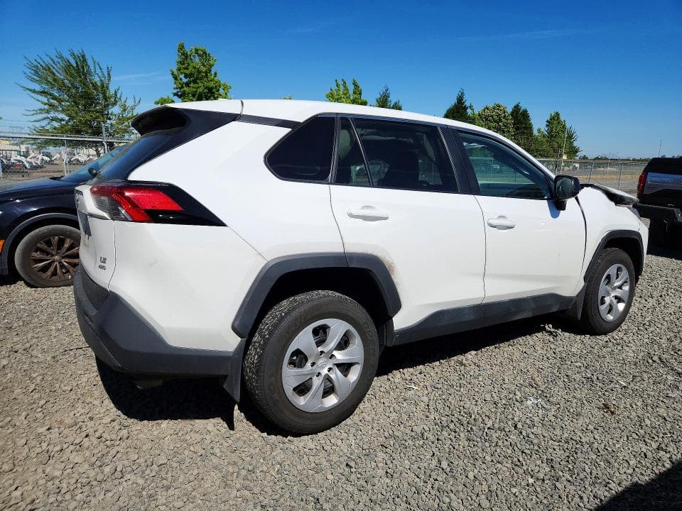 2025 TOYOTA RAV4 LE 3