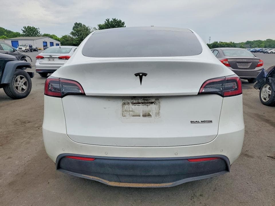 2022 TESLA MODEL Y 6