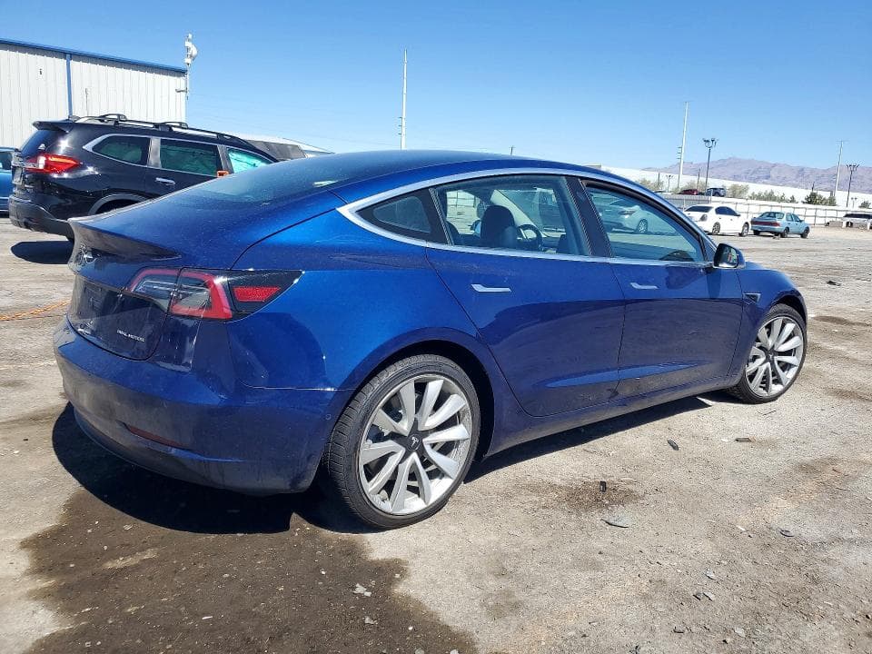 2018 TESLA MODEL 3 3