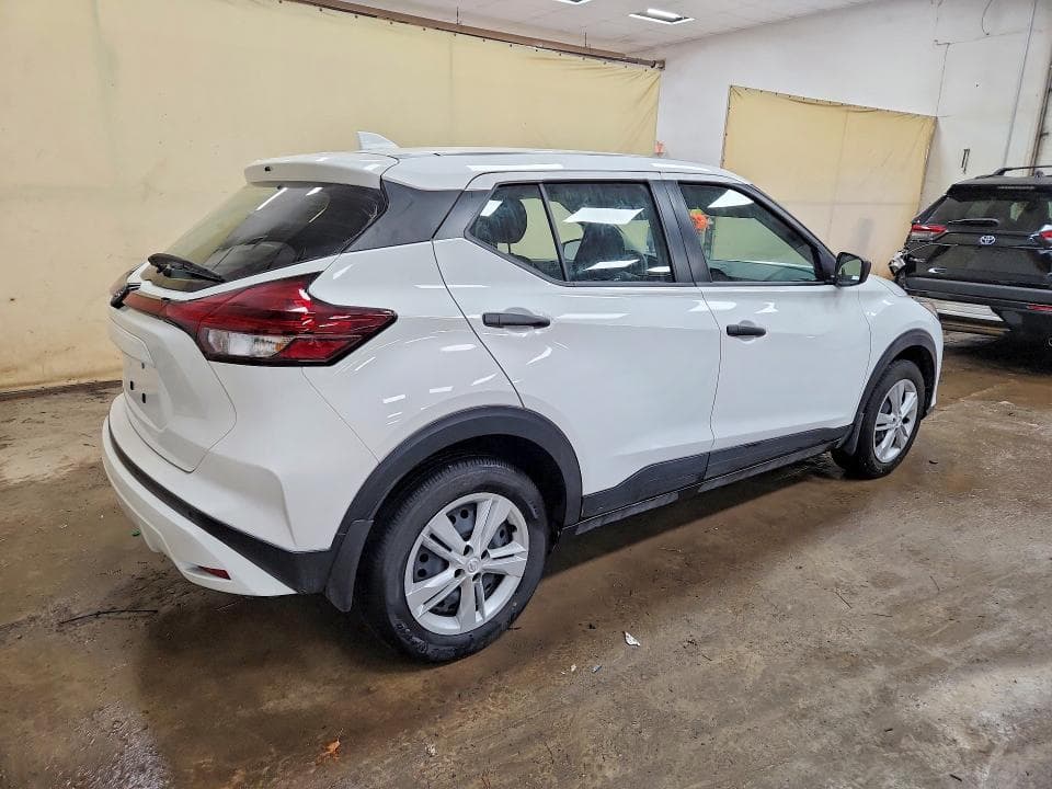 2024 NISSAN KICKS S 3