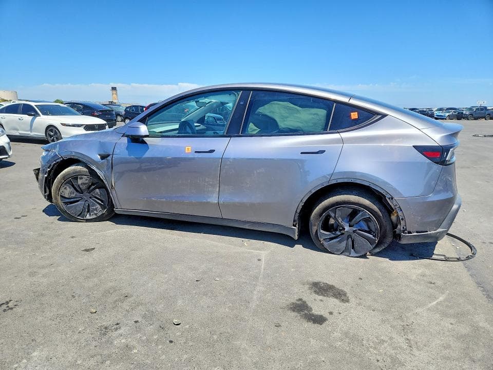 2026 TESLA MODEL Y 2