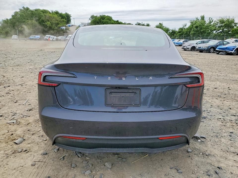 2025 TESLA MODEL 3 6