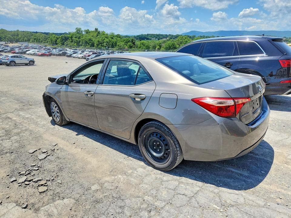 2017 TOYOTA COROLLA LE 2