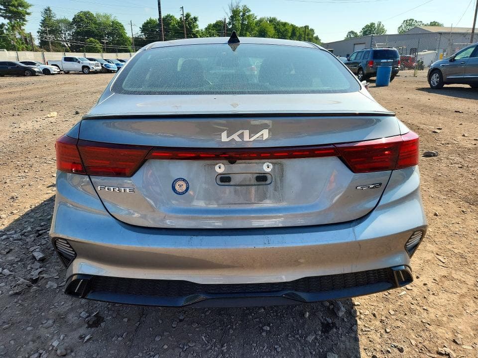 2023 KIA FORTE GT LINE 6