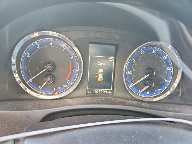 2018 TOYOTA COROLLA SE 9