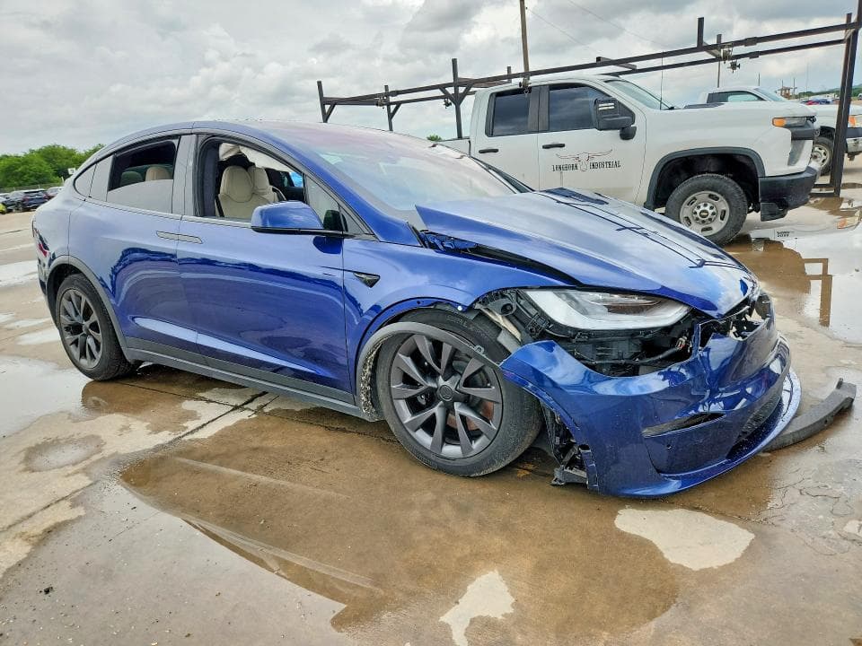 2022 TESLA MODEL X 4