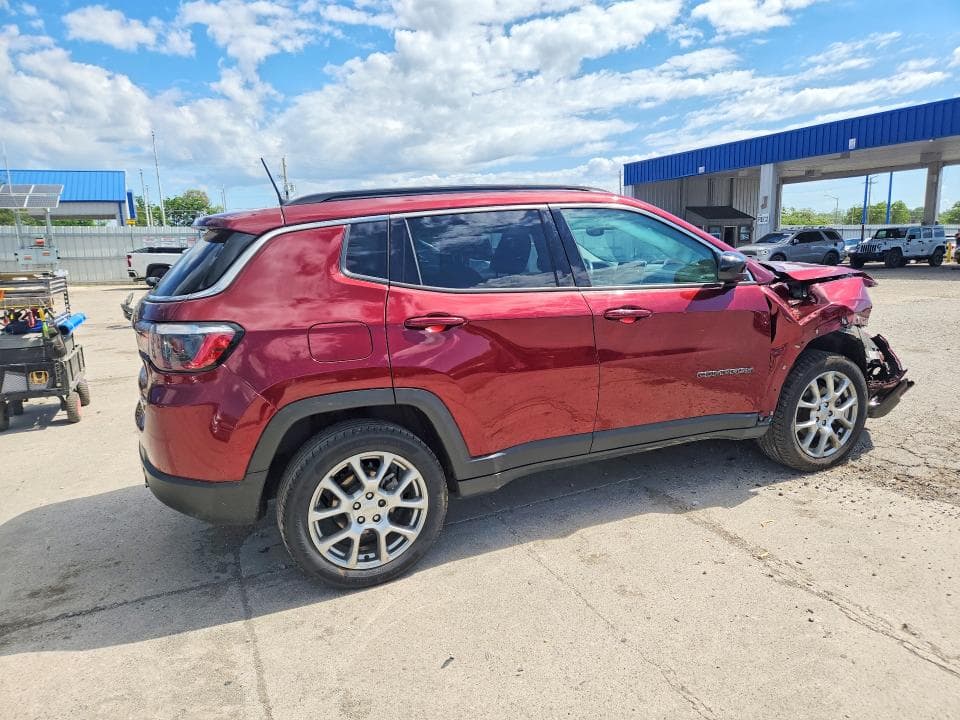 2022 JEEP COMPASS LATITUDE LUX 3