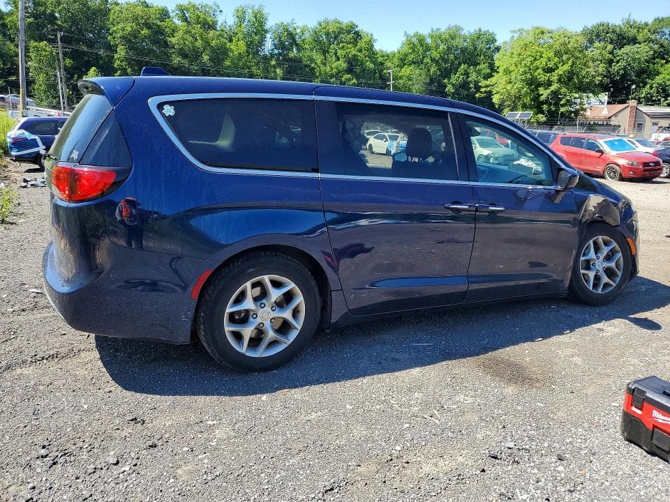 2018 CHRYSLER PACIFICA TOURING PLUS 3