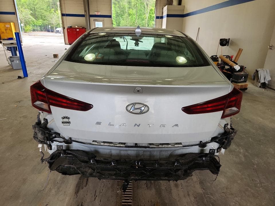 2020 HYUNDAI ELANTRA SEL 6