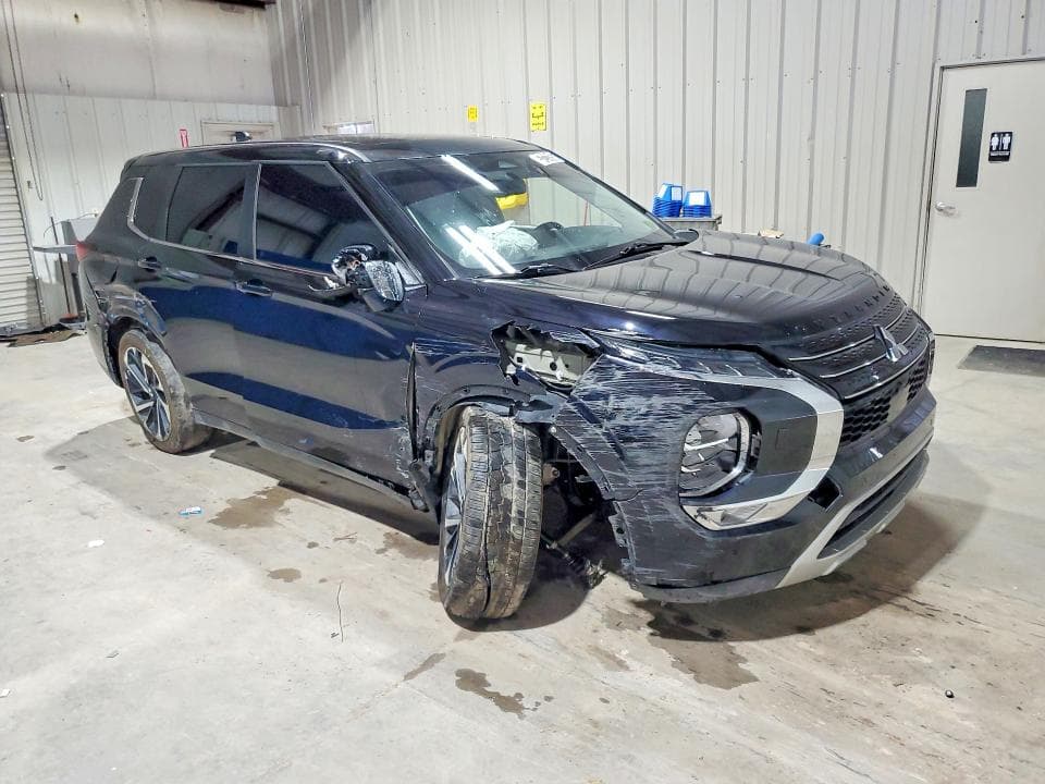 2024 MITSUBISHI OUTLANDER SE 4