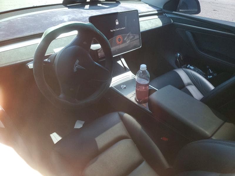 2025 TESLA MODEL Y 8