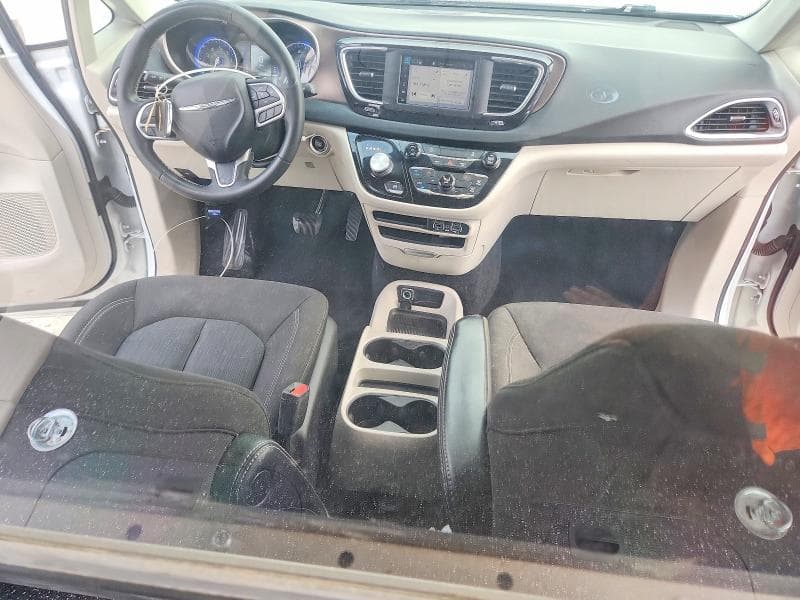2023 CHRYSLER VOYAGER LX 8
