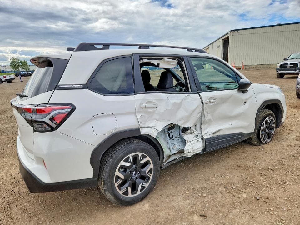 2025 SUBARU FORESTER 3