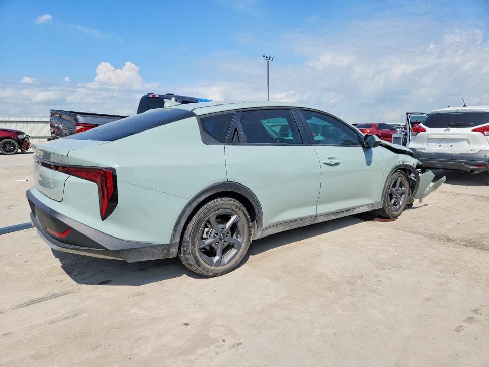 2025 KIA K4 LXS 3