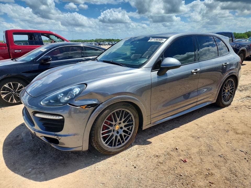 2013 PORSCHE CAYENNE - 1