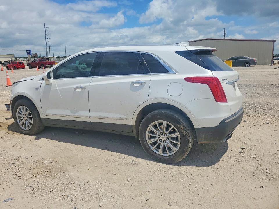 2017 CADILLAC XT5 2