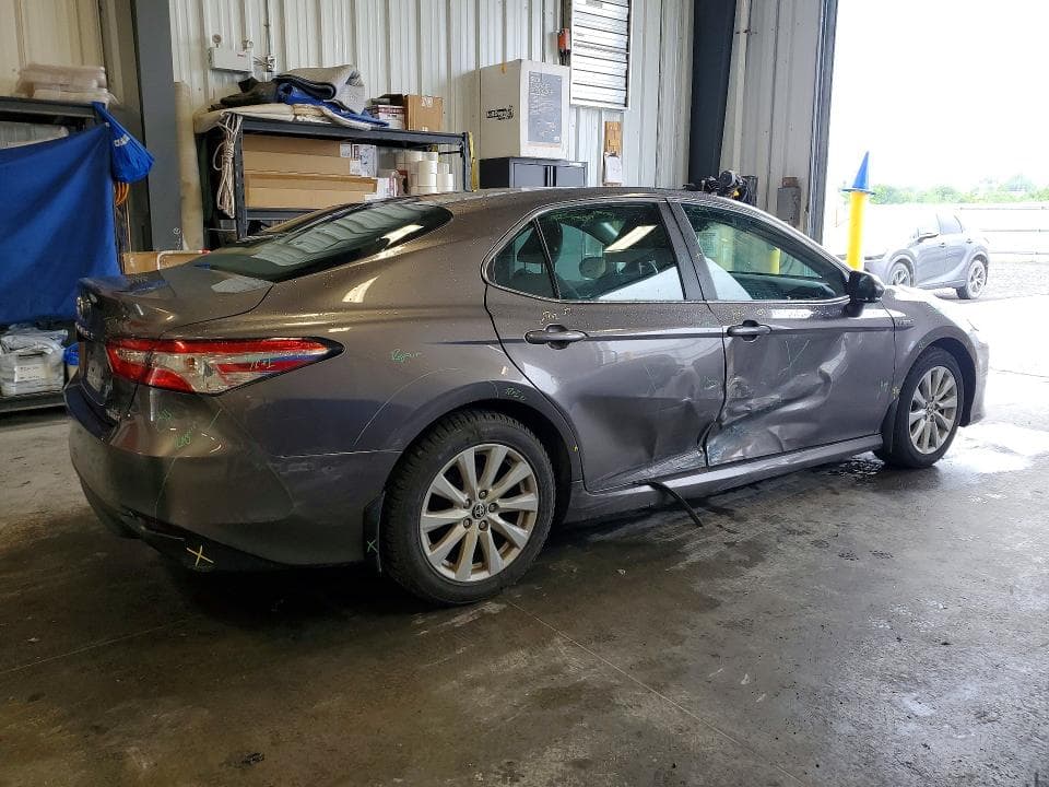 2020 TOYOTA CAMRY LE 3