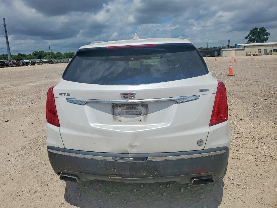 2017 CADILLAC XT5 6
