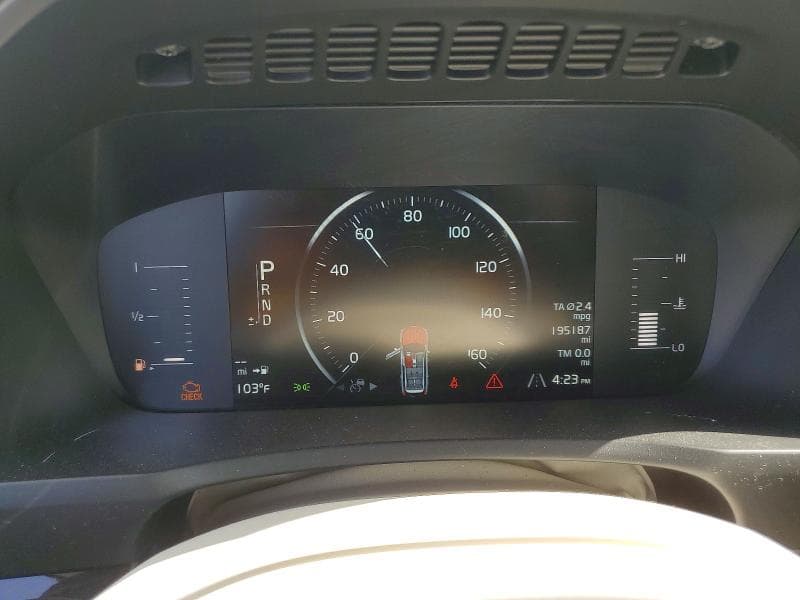 2019 VOLVO XC90 T5 MOMENTUM 9