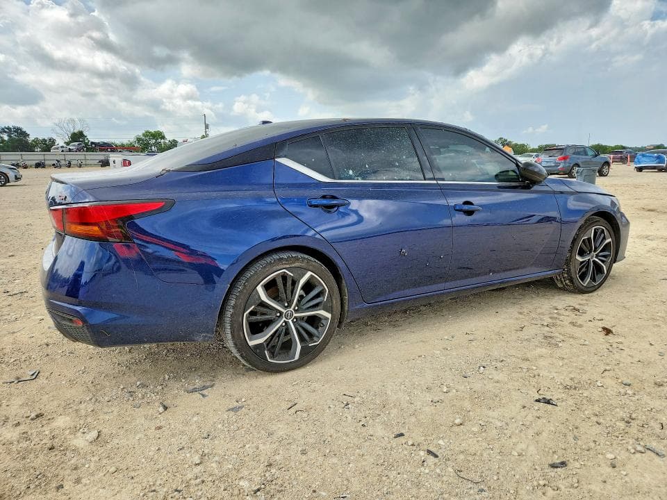 2024 NISSAN ALTIMA SR 3