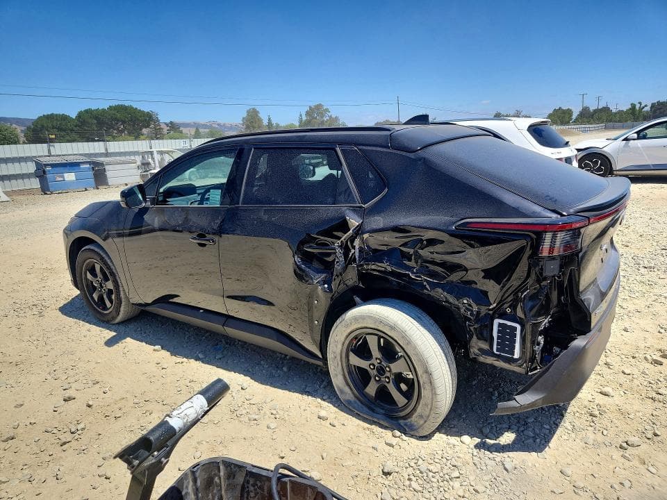 2026 TOYOTA BZ XLE PLUS 2