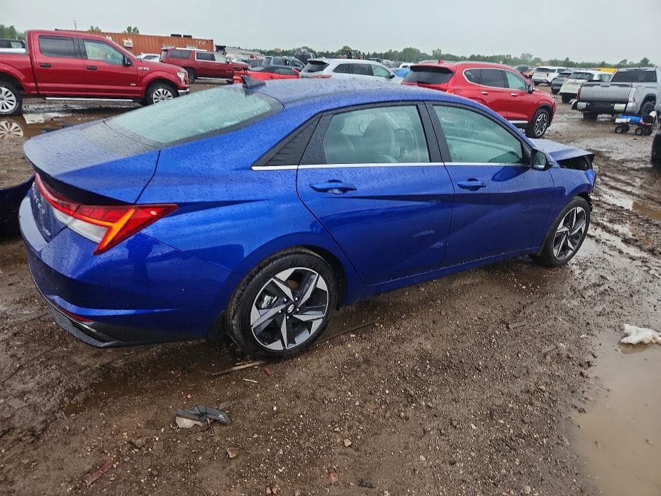 2023 HYUNDAI ELANTRA LIMITED 3